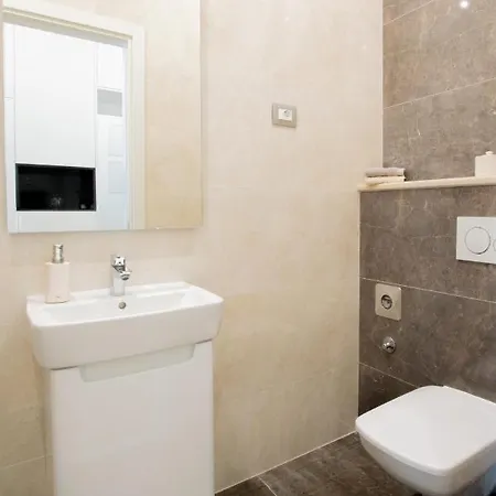 Luxury Mirage Apartament