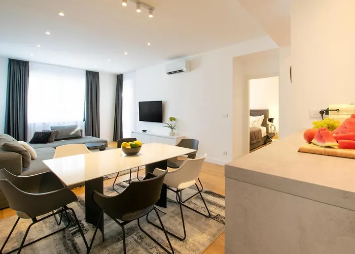 Luxury Mirage *