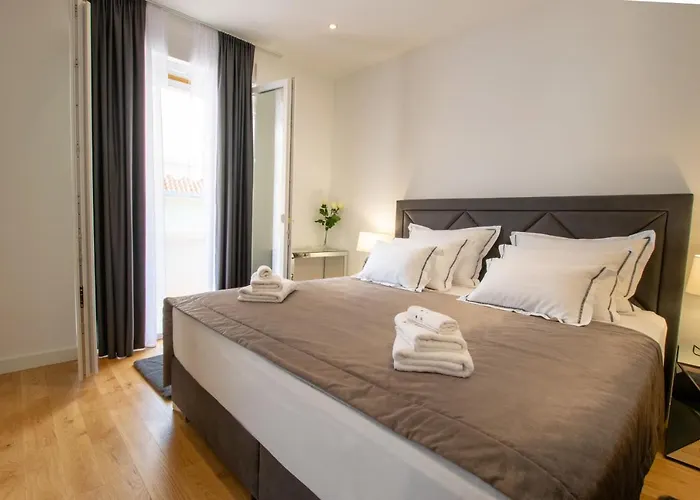 Luxury Mirage Apartment *