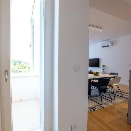 Luxury Mirage דירה